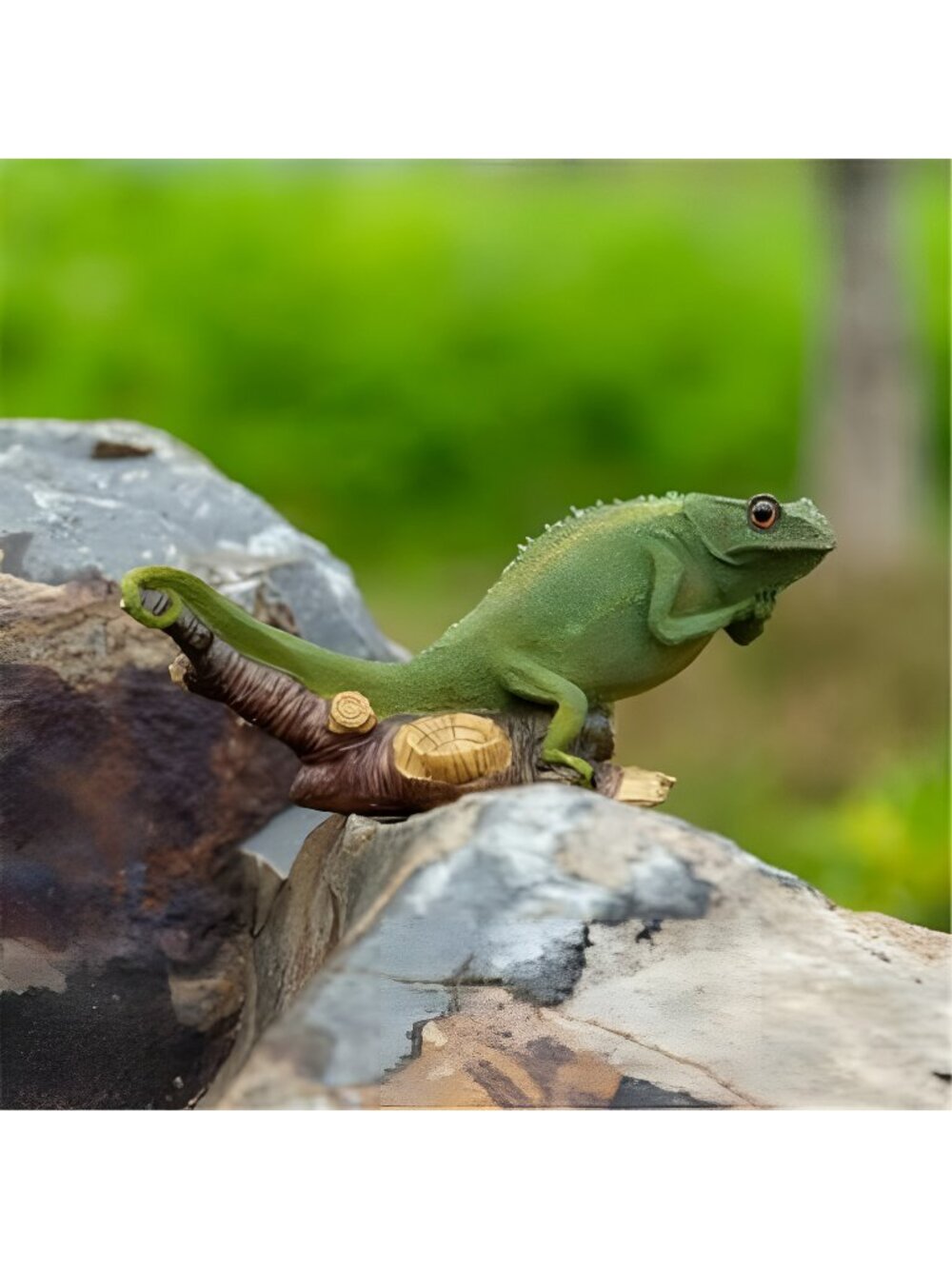 Garden Lizard Statue - Large Garden Statues & Figurines, Big Foot Yard Decor